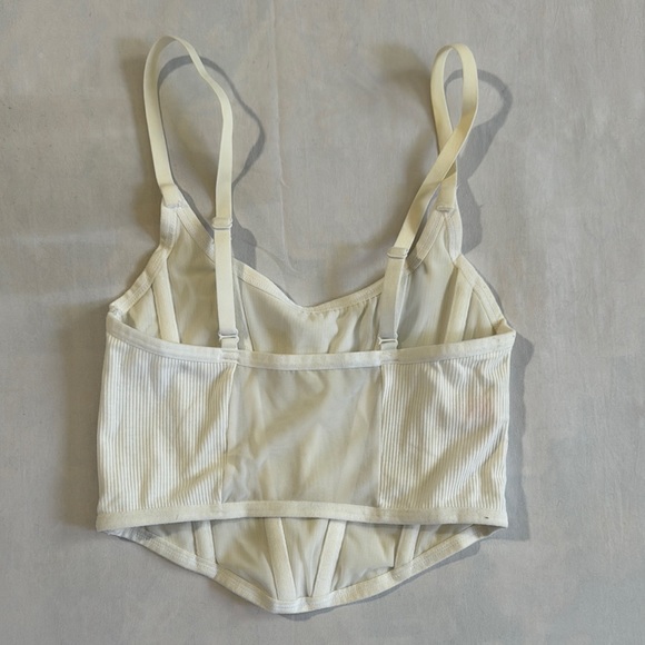 Colsie Ivory Ribbed Crop Top - Picture 2 of 4